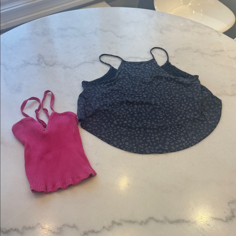 Mix of Women's Crop Tops in Pink and grey